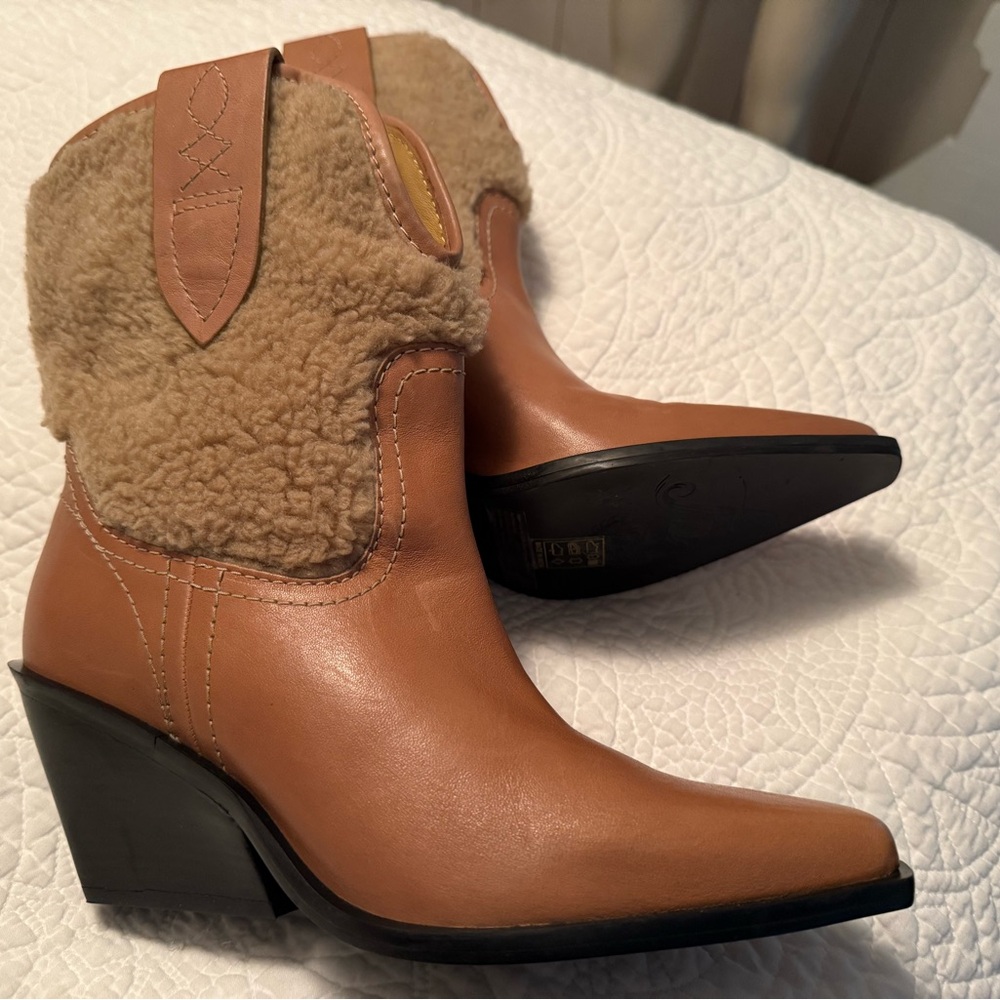 Free People Almond Leather Ankle Boots with Shearling ankle